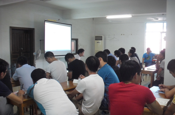 BAILIAN Compressor tổ chức c&aacute;c hoạt động học l&yacute; thuyết c&ocirc;ng nghệ m&aacute;y n&eacute;n của nh&acirc;n vi&ecirc;n3